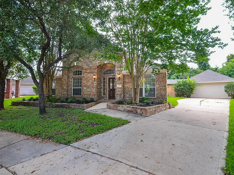 2607 Grand Plantation Ct — Photo 2