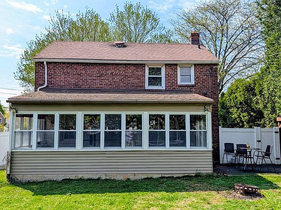 5th image of 89 Worrell Dr