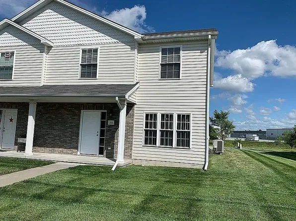 838 Lamont Dr, Lincoln, NE 68528