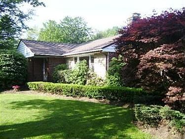 2nd image of 2878 Cricket Ln