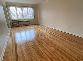 33-26 28th St #2A, Astoria, NY 11106