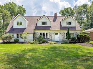 3918 Lake Rd, Sheffield Lake, OH 44054