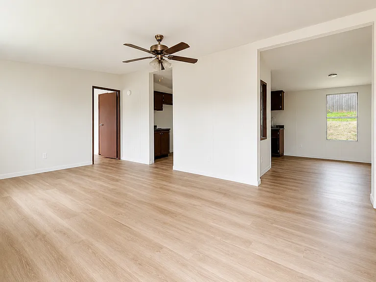 16 Fern Valley Ln — Photo 2