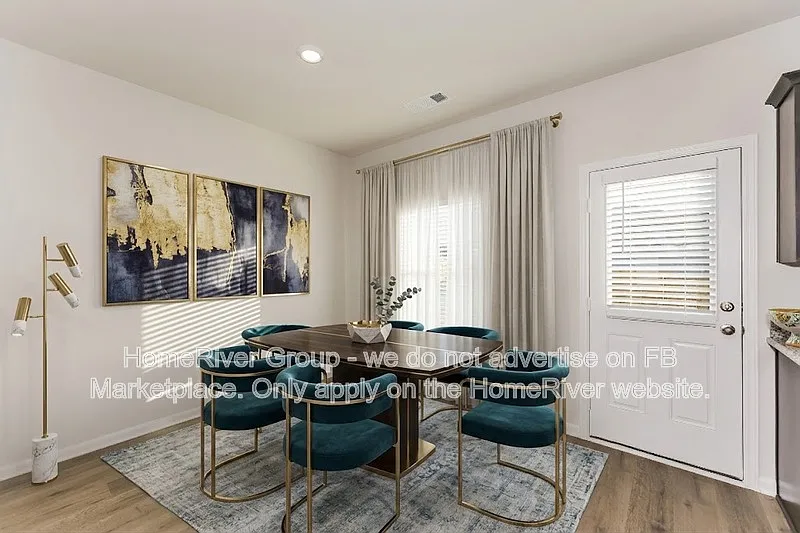 4 bed, 2.0 bath, 1500 sqft, $2,325 — Photo 3