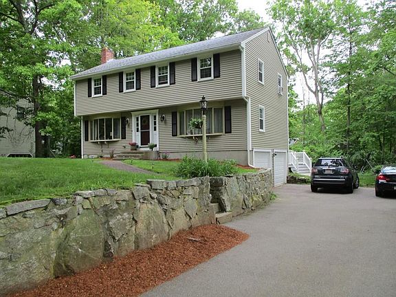 3rd image of 16 Briar Dr