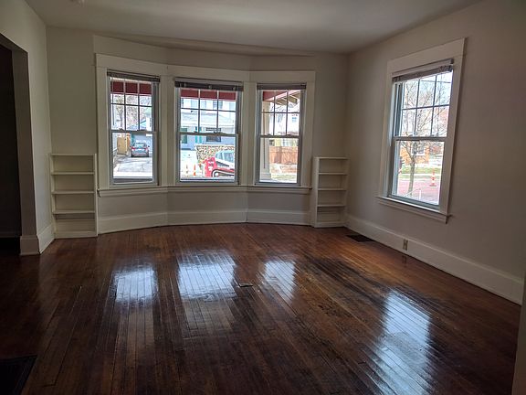 4th image of 1238 Wealthy St SE #1