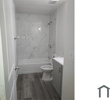 2nd image of 320 N 23rd St APT 211