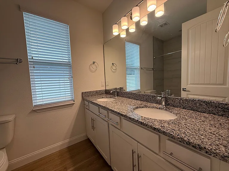 47 La Mancha Dr — Photo 30