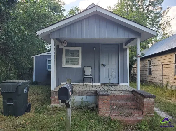 1012 Pine St, Fort Valley, GA 31030