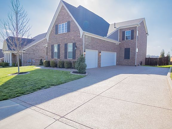 5th image of 3061 Oxford Dr