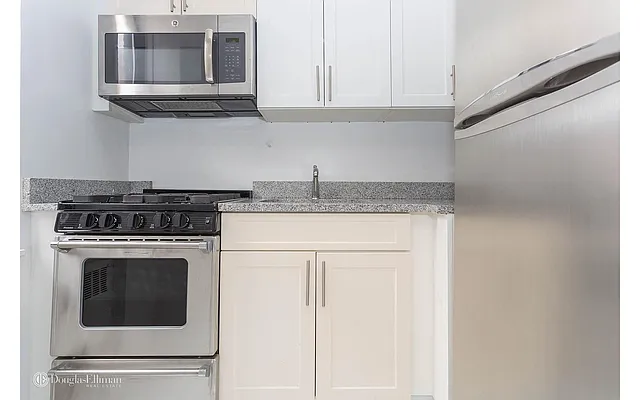 Sold by Douglas Elliman | media 10