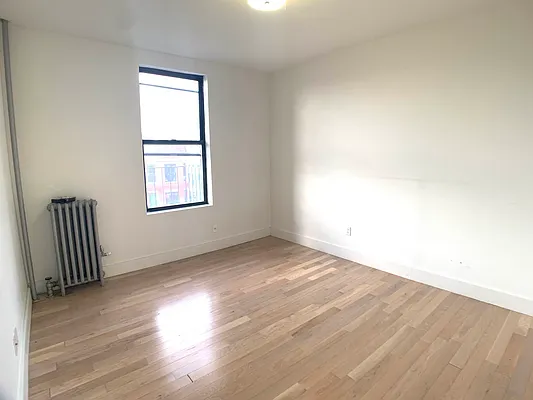 Rented by Tapiro Realty | media 3