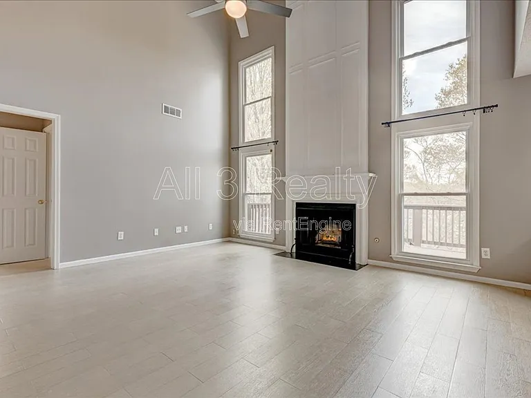 2540 Alvecot Cir — Photo 31