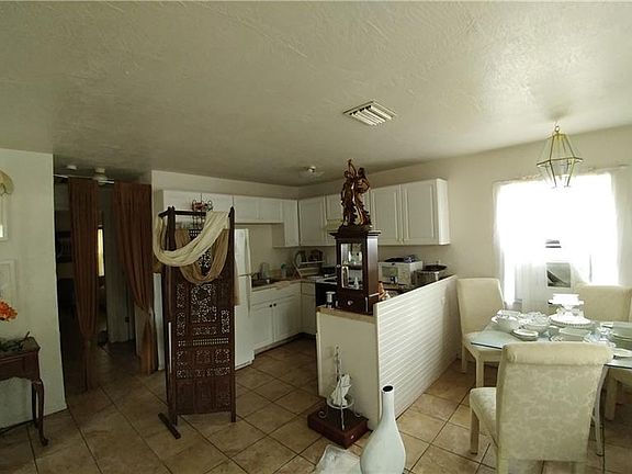 3rd image of 1517 42nd St S