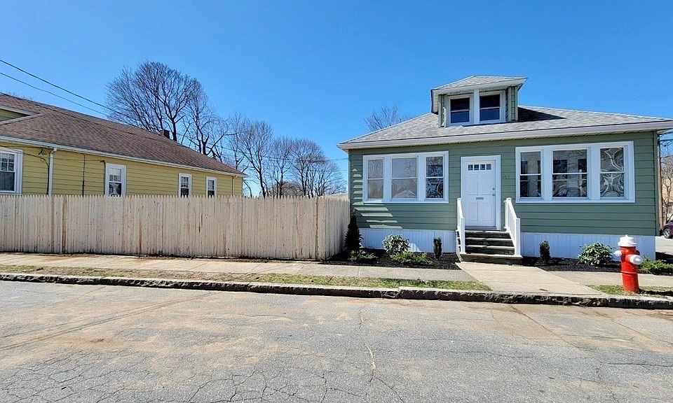 499 Chancery St, New Bedford, MA 02740 Zillow