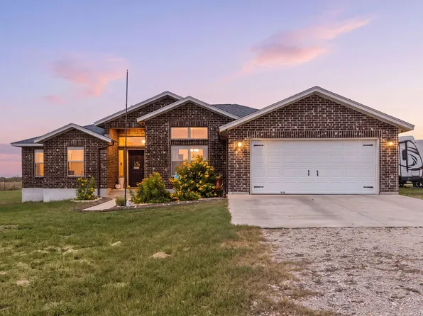 149 LAKEVIEW CIR, La Vernia, TX 78121
