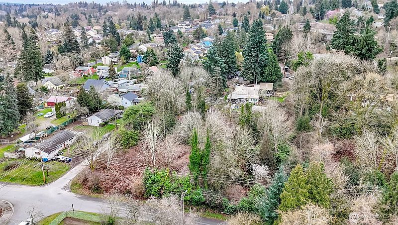 5th image of 12613 35th Avenue S