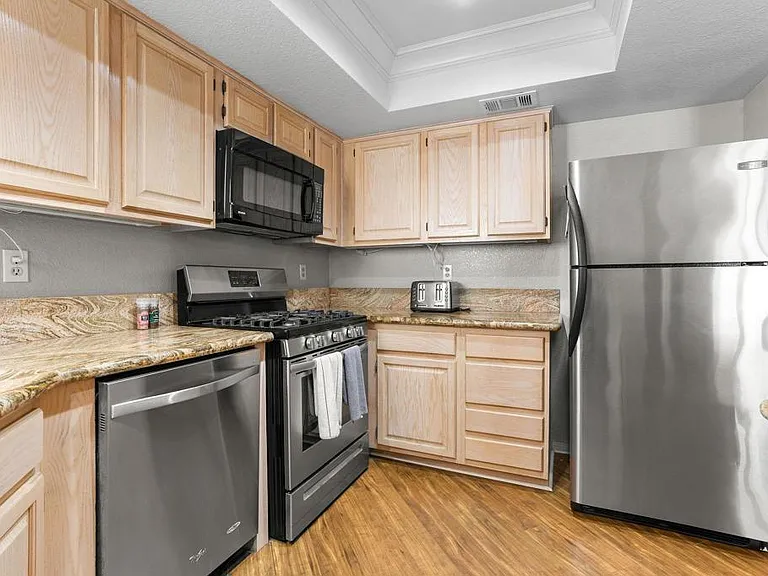 621 N Pacific St N #204 — Photo 12