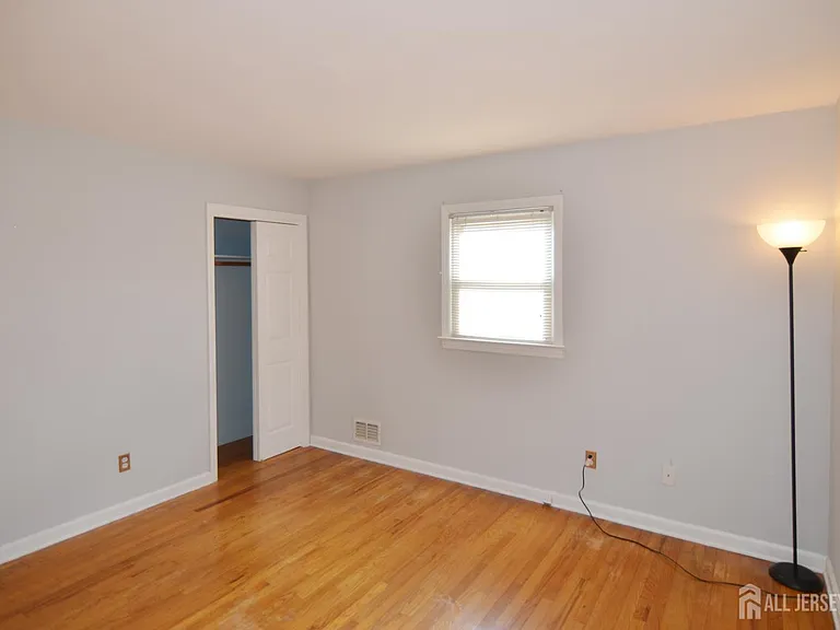 55 Bridge St — Photo 11