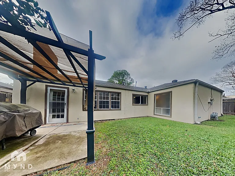 2103 Woodland Springs St — Photo 24