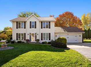 W2429 Holly Ln, Appleton, WI 54915