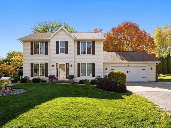 W2429 Holly Ln, Appleton, WI 54915