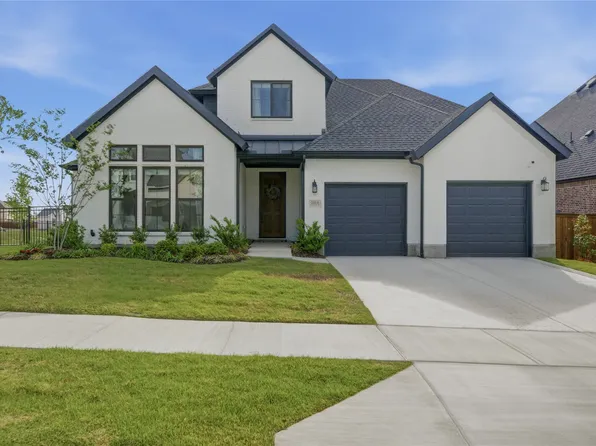 2113 Heather Hills Dr, Fort Worth, TX 76008