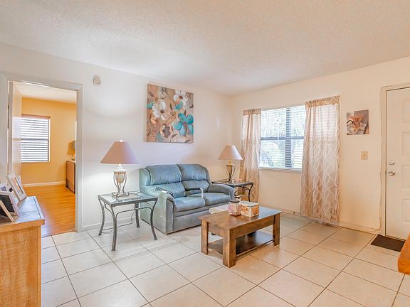 4th image of 7137 Golf Colony Court #103