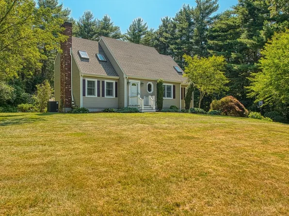 5 Daniel Rd, Lakeville, MA 02347