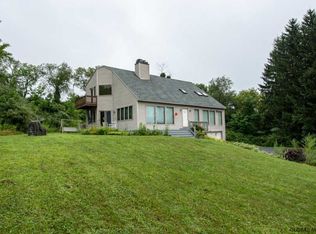 91 Bald Mountain Rd, Troy, NY 12180