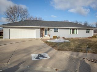 122 Parkside Dr, Algona, IA 50511