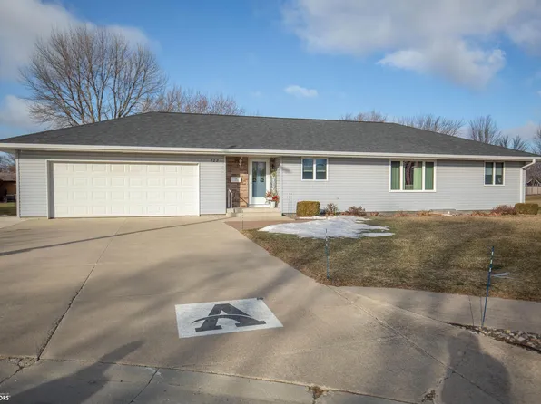 122 Parkside Dr, Algona, IA 50511