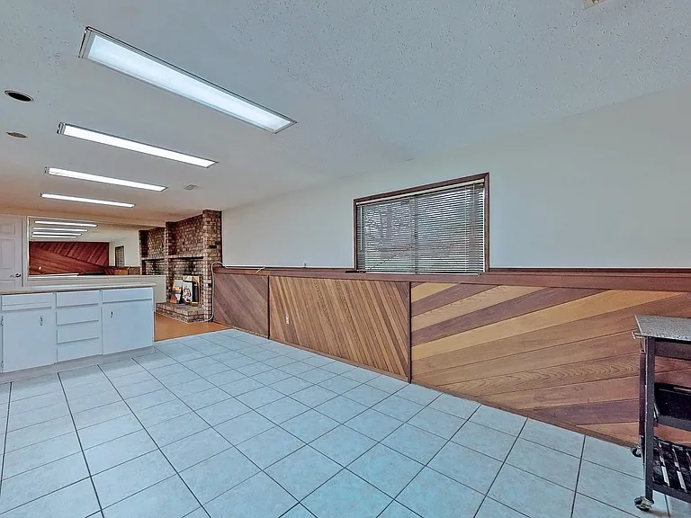 768 Como Lake Ave — Photo 12