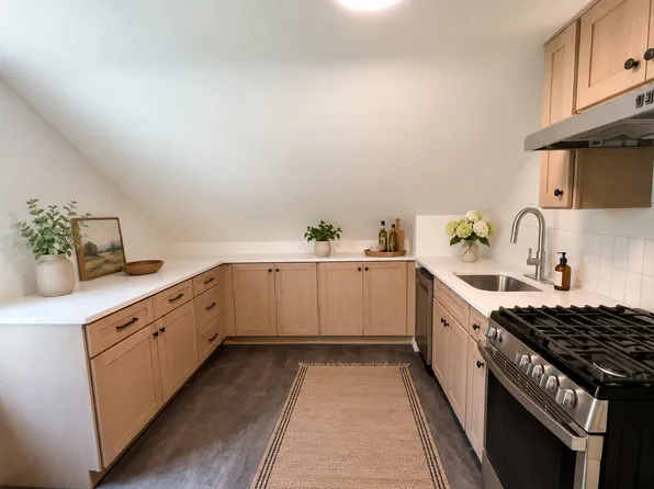 522 Stafford Ave Floor 2, Syracuse, NY 13206