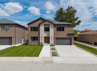 8348 W Farragut St, Norridge, IL 60706