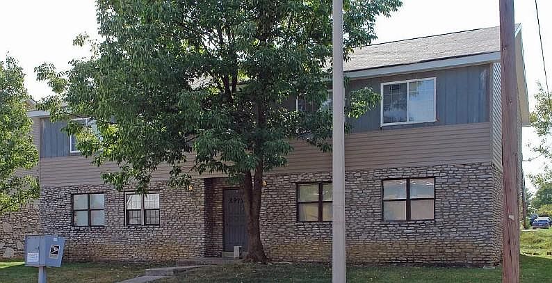 1st image of 2977 Winter Garden Dr #3