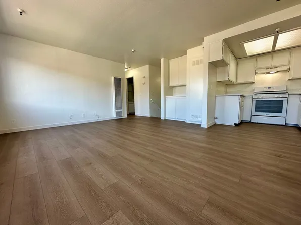 4016 W 141st St APT 5, Hawthorne, CA 90250