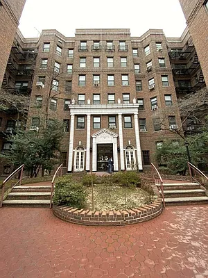 Rented by Queens Apartments Realty LLC | media 2