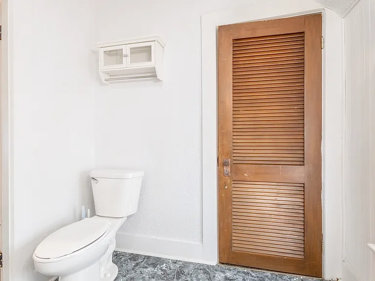 1320 Taylor St — Photo 3