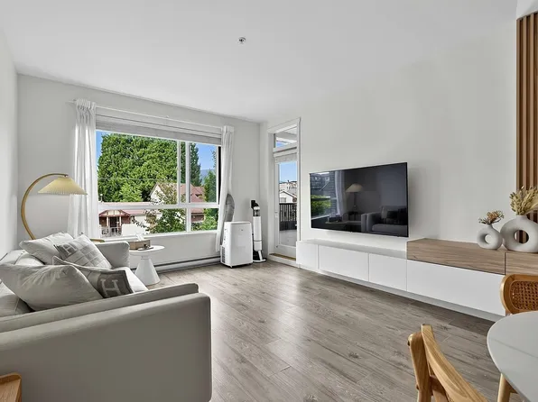 2160 Grant Ave #201, Pt Coquitlam, BC V3B 0T3