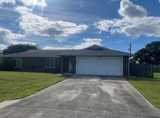 1118 SW Eleuthera Ave, Port Saint Lucie, FL 34953