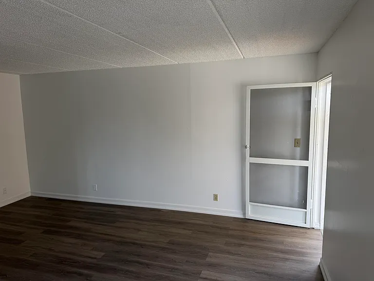 700 Village Green Ct #101 — Photo 57