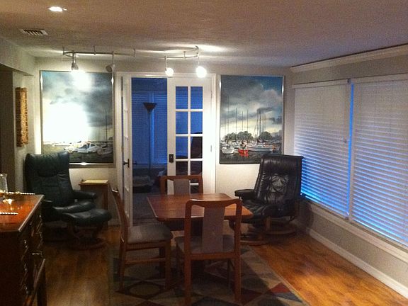 Sitting Room / French doors to En Suite