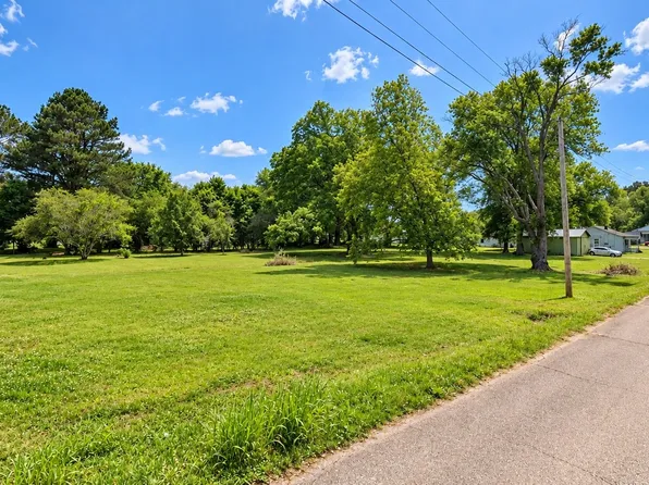 304 Holmes St, South Fulton, TN 38257