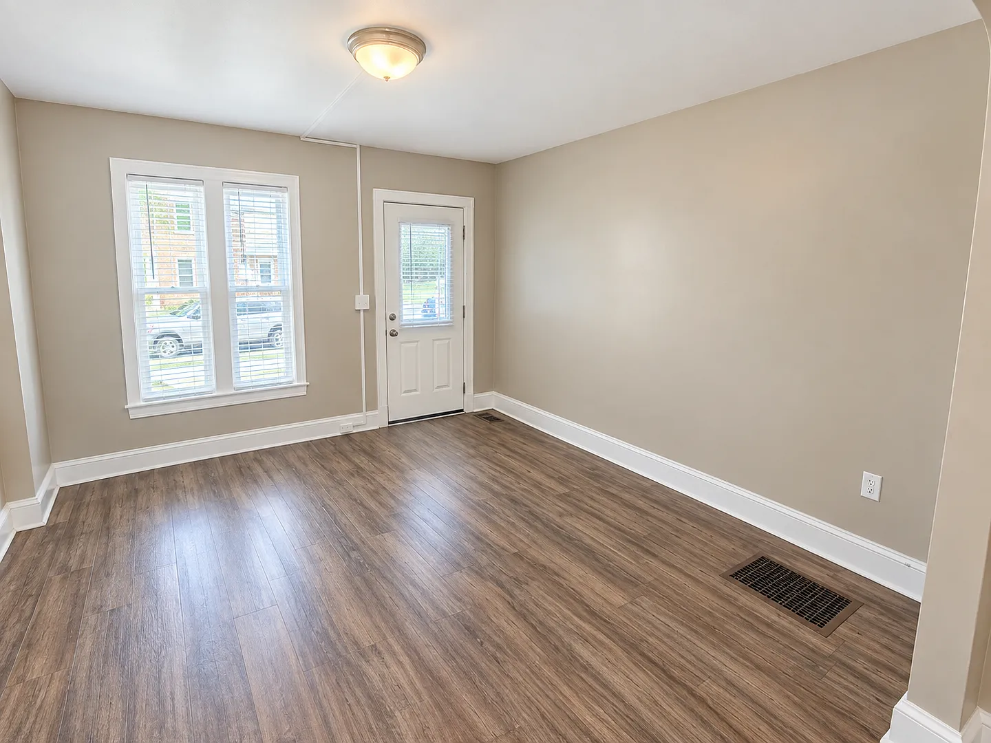 Available For Showing Now 3br/1ba. — Photo 3
