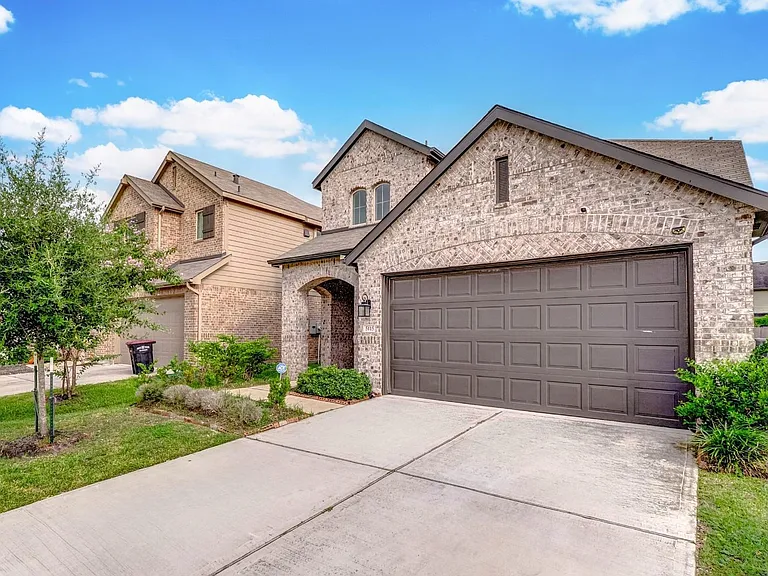 5115 Klein Orchard Dr — Photo 1