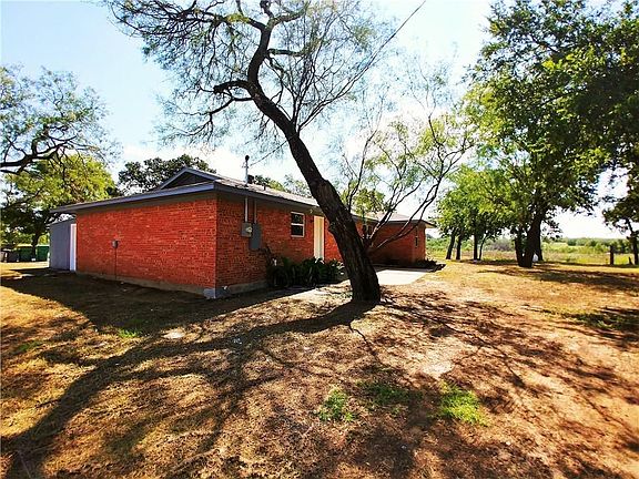 5th image of 528 Barfknecht Ln