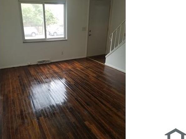 50 Poplar St