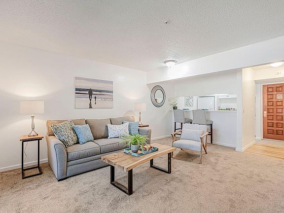 5th image of 1370 Townview Avenue #206
