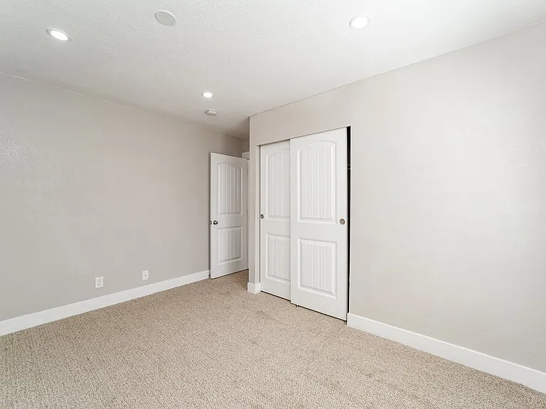 1580 W Bora Bora Dr — Photo 12